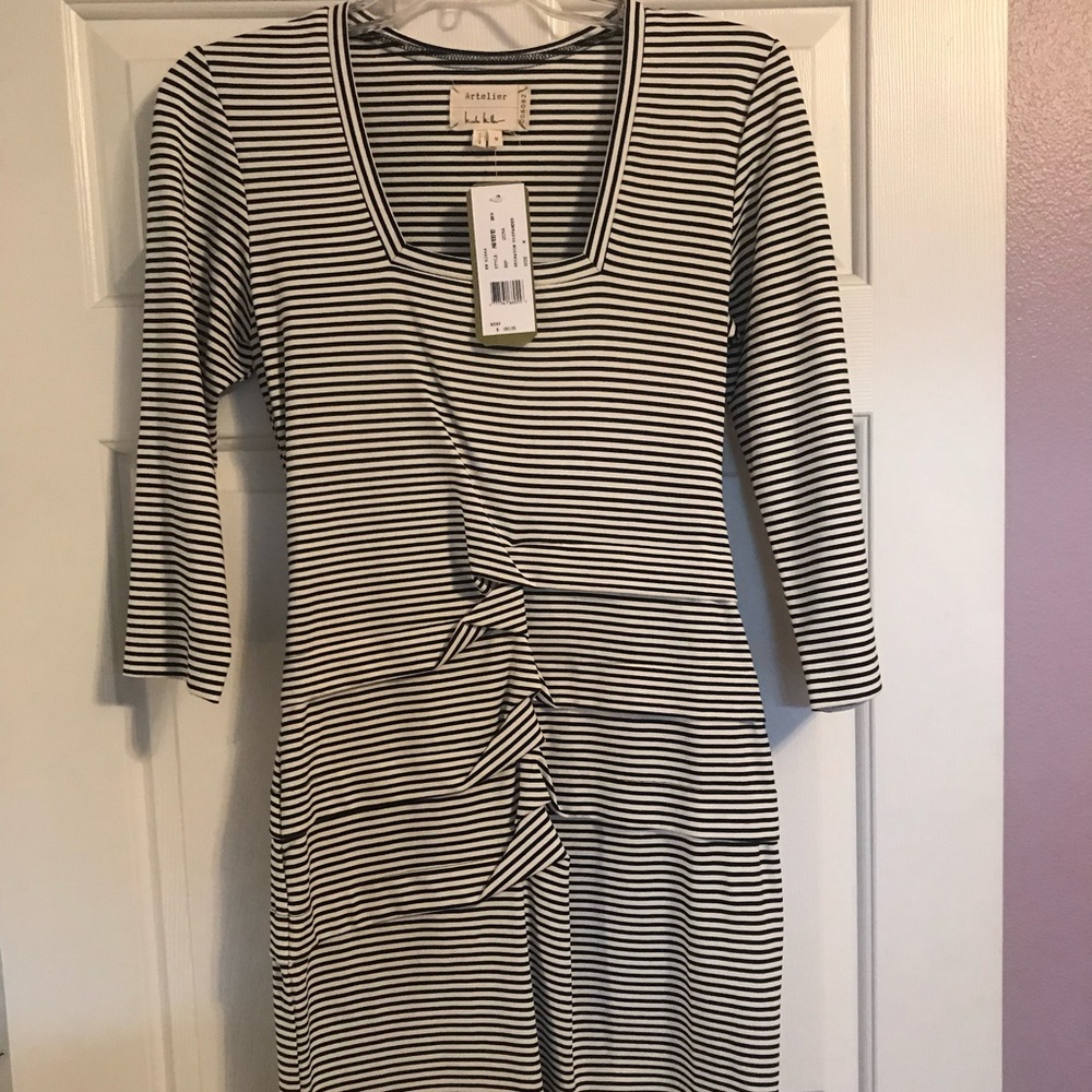 Nicole Miller Artelier never been worn, size Medium.